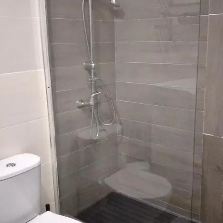 Апартаменты Apartamento De 1 Quarto Para Ferias Costa Caparica 2 Minutos Da Praia